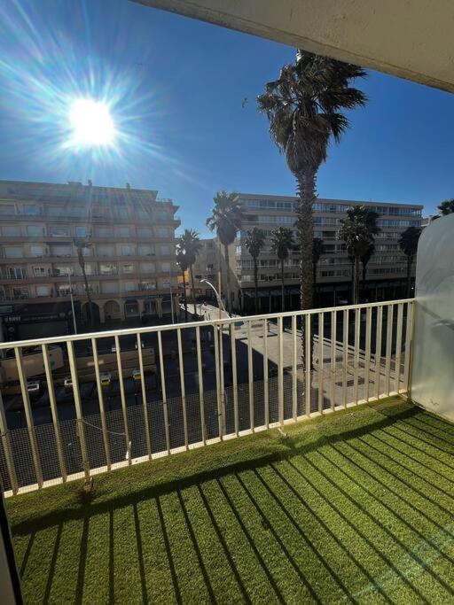 Appartement 20 Mts Plage, Pl Mediterranee, Vue Mer Parking Canet-en-Roussillon Eksteriør bilde